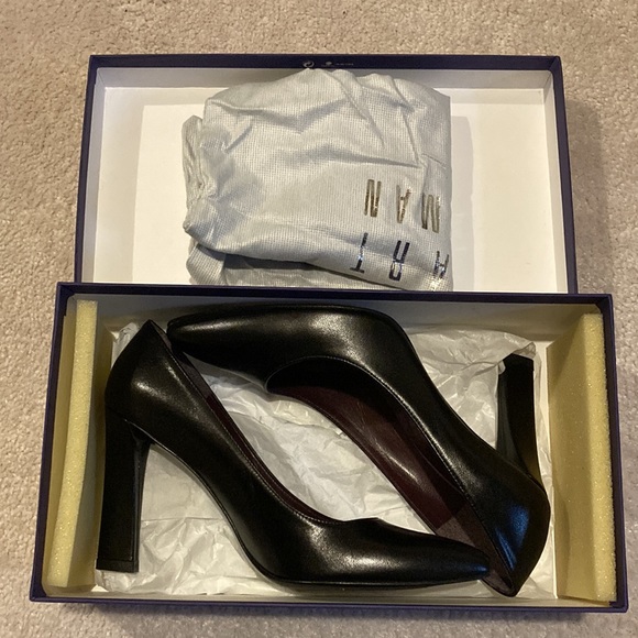 Stuart Weitzman black pumps 5.5 W - Picture 5 of 8